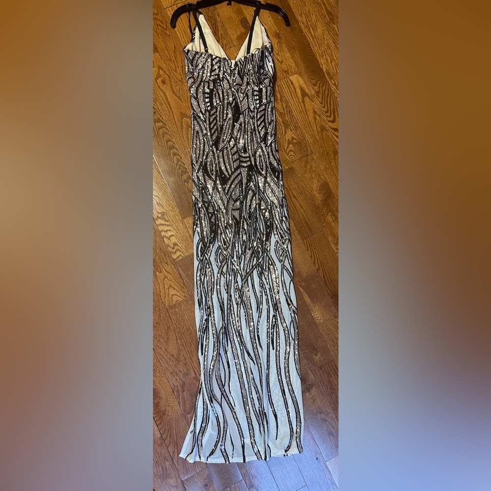 Long glitter dress with high slit. Never worn - Picture 1 of 3